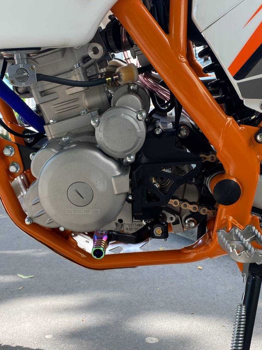 Мотоцикл GEON DAKAR GNS 300