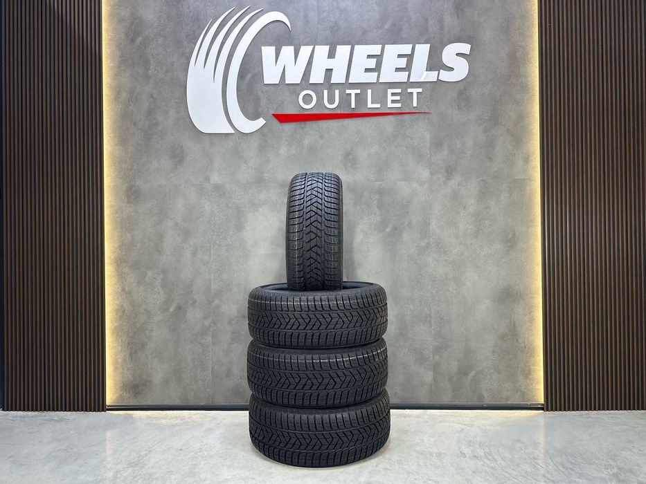 Нові зимові шини Pirelli Sottozero3 225/40 R18 92V AO