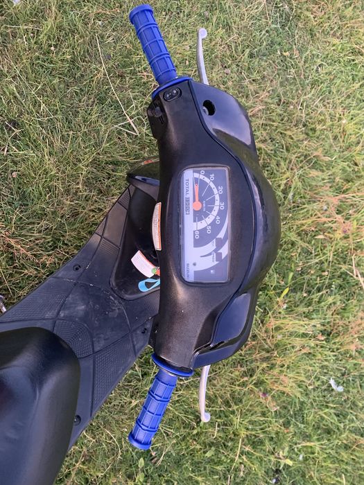 Продам скутер сузукі летс 2