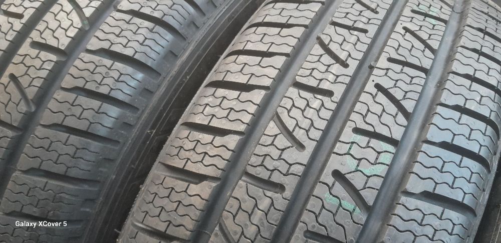 Opony Zimowe 215÷60÷16C÷PIRELLI.Montaż.Wysyłka.ZAPRASZAM