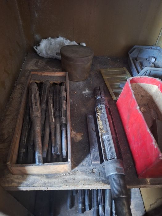 Sprzedam noze tokarskie, frezy, tanio