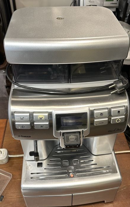 Кофемашина Saeco