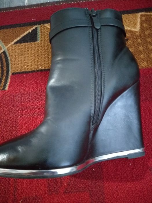 Ботильйони ,шкіра