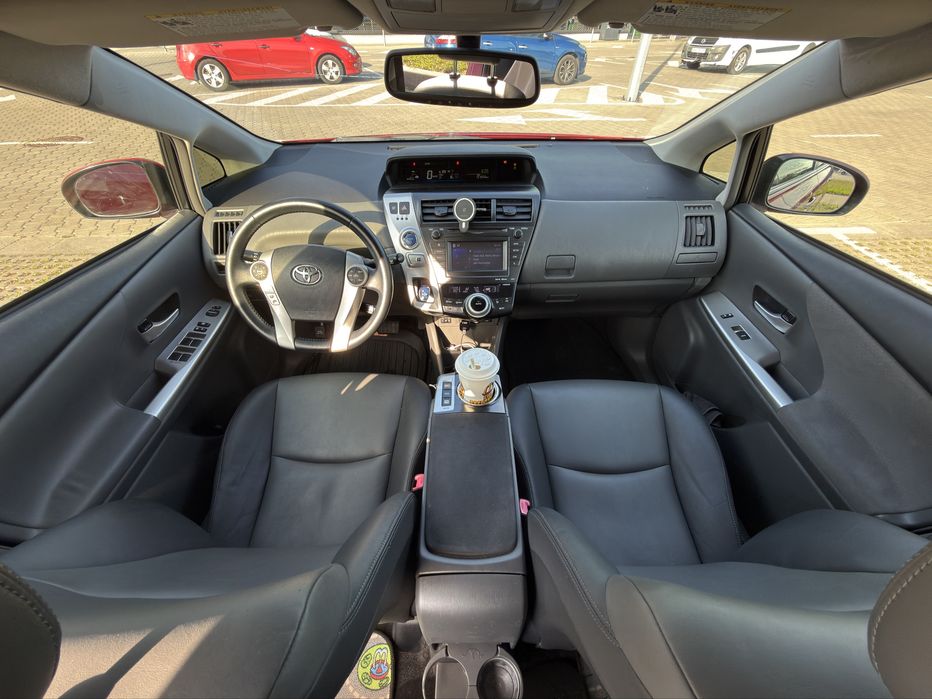 Toyota Prius V 2013