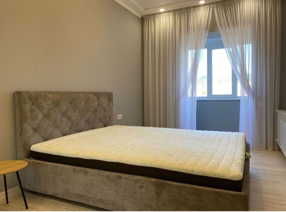 Первая сдача шикарной 2к/квартиры  Сталинки ,в районе ЖД - Вокзала !