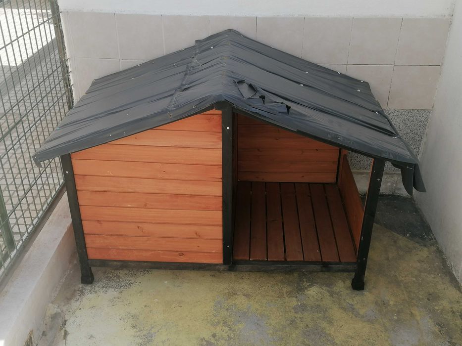 Casota para cão de porte médio
