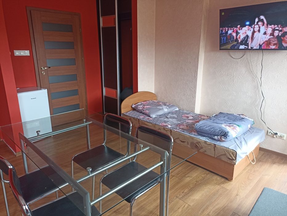 Pokoje, kwatery, parking