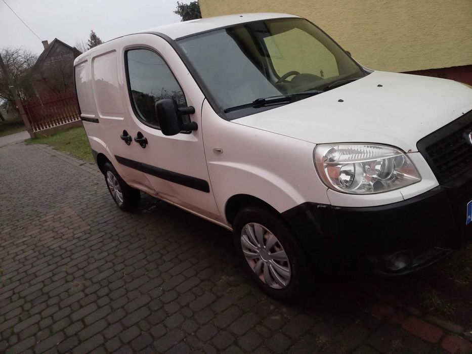 Sprzedam Fiat Doblo 180 000 przebiegu