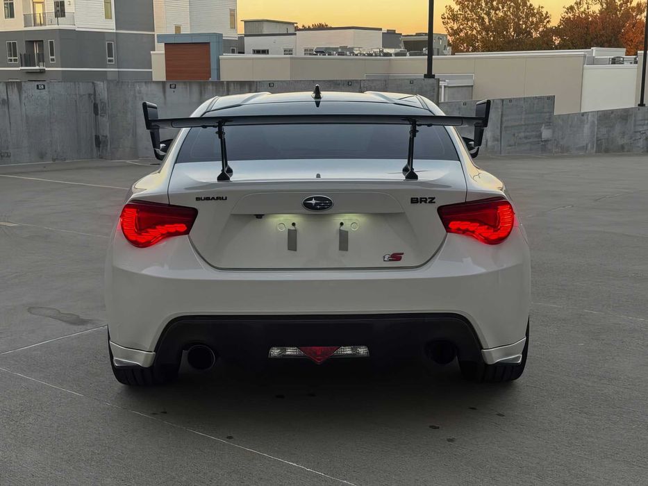 Subaru BRZ      2018