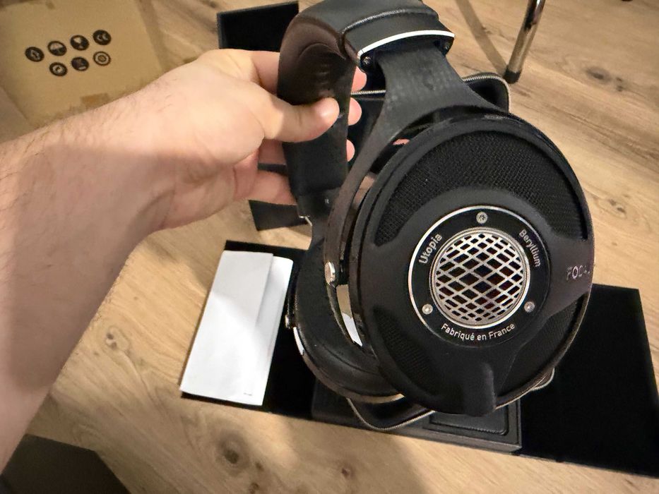 Focal Utopia 2022 Auscultadores - Garantia 19 Meses