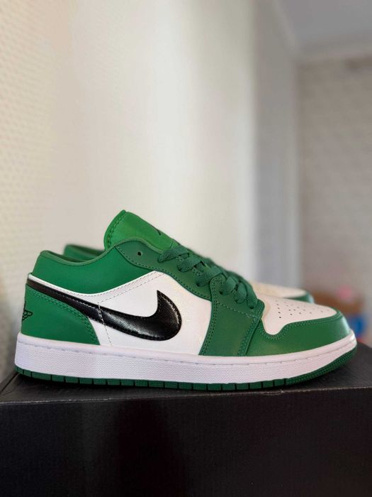 Nike Air Jordan 1 (AJ1) Low Pine Green чоловічі кросівки, нові, оригінал, 44 (28 см)