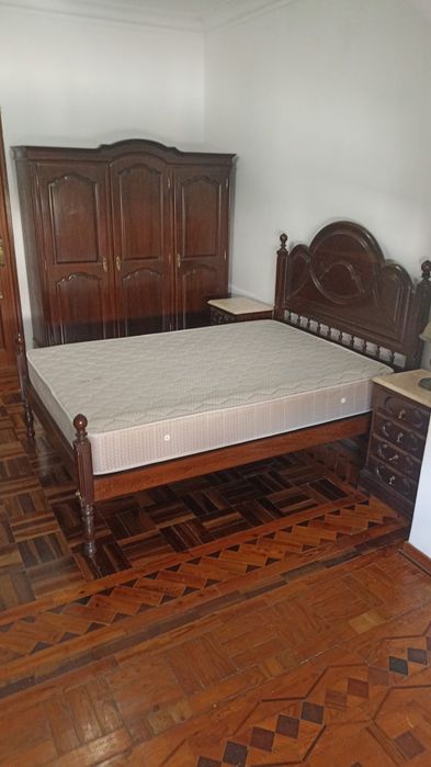 Alugo quarto Grande na Ramada