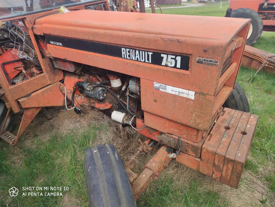 Części Ciągnik Renault 651 4x2 / 651.4 4x4 wszystkie części mech.