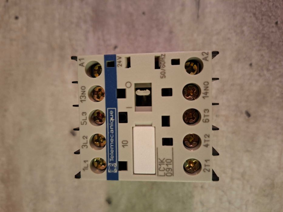 Stycznik Telemecanique 24V AC