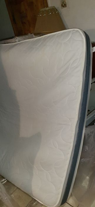 Продам матрас 160х200 см