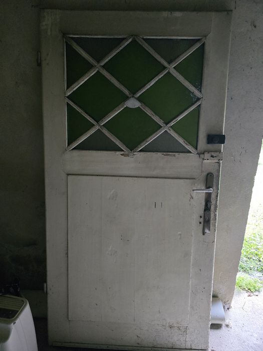 Zabytkowe drzwi drewniane