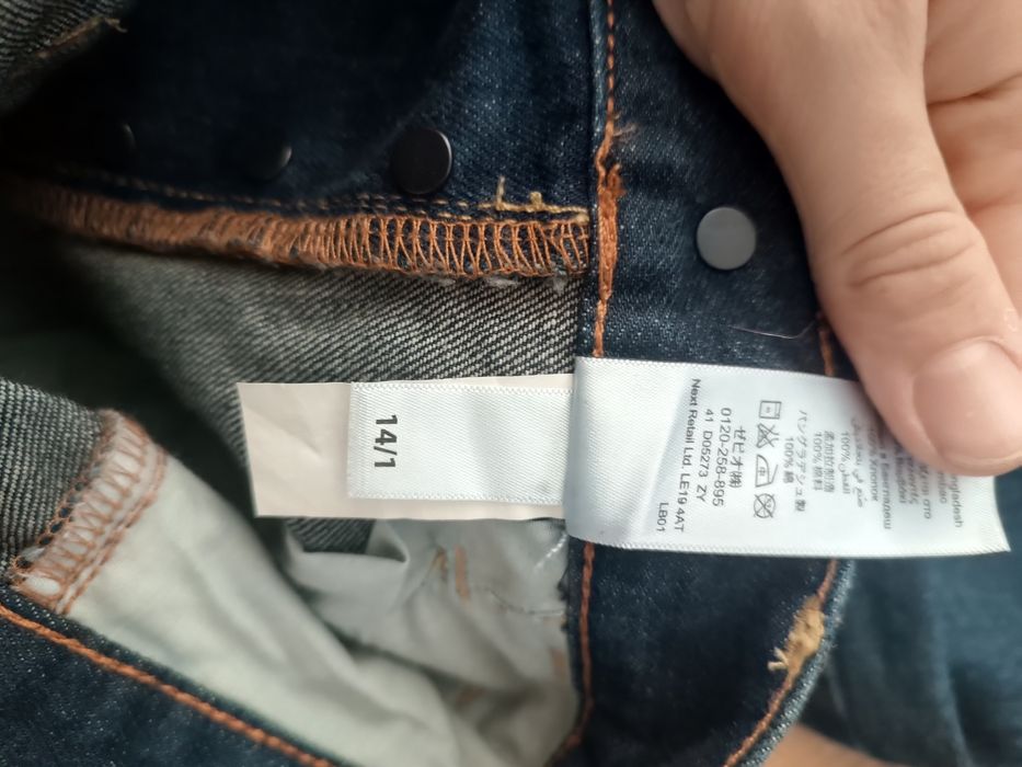 Нові джинсові шорти next