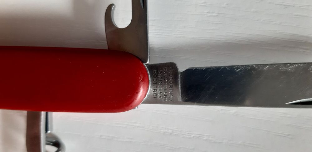 Nóz rozkładany VICTORINOX.