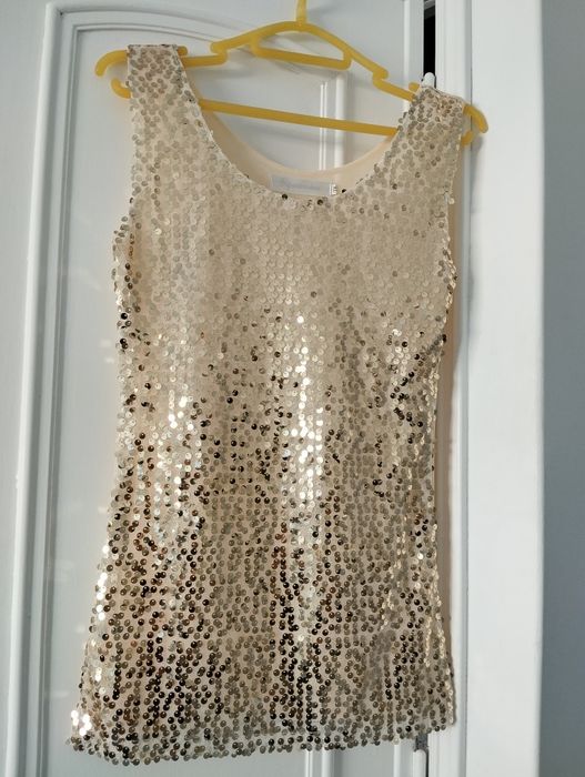 Blusa com lantejoulas