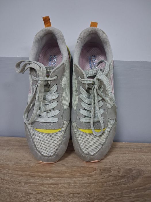 Жіночі кросівки Skechers
