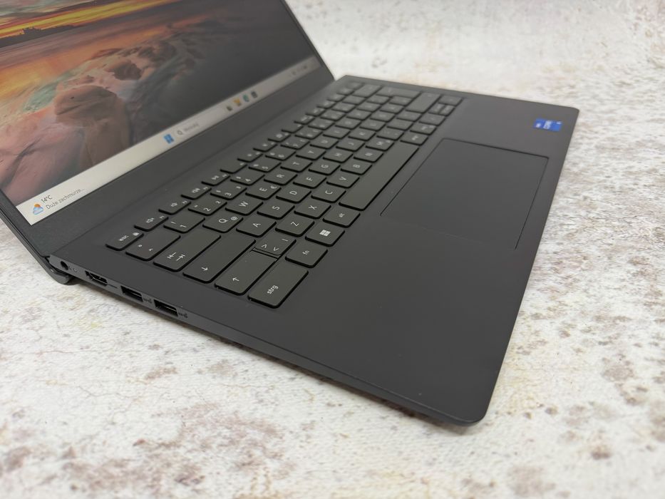 Dell Vostro 3420 / i5-1235 4.4GHz / 16GB DDR4 / 512SSD / 14FHD / W11