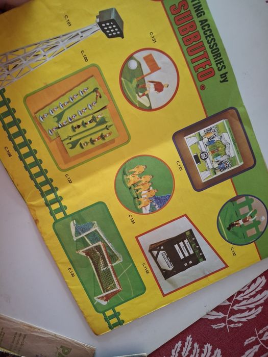 Subbuteo catalogo 1973 74 com todas equipas