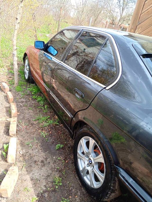 Продам BMW 525 срочно