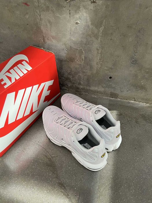 Air Max TN Plus White R.37.5