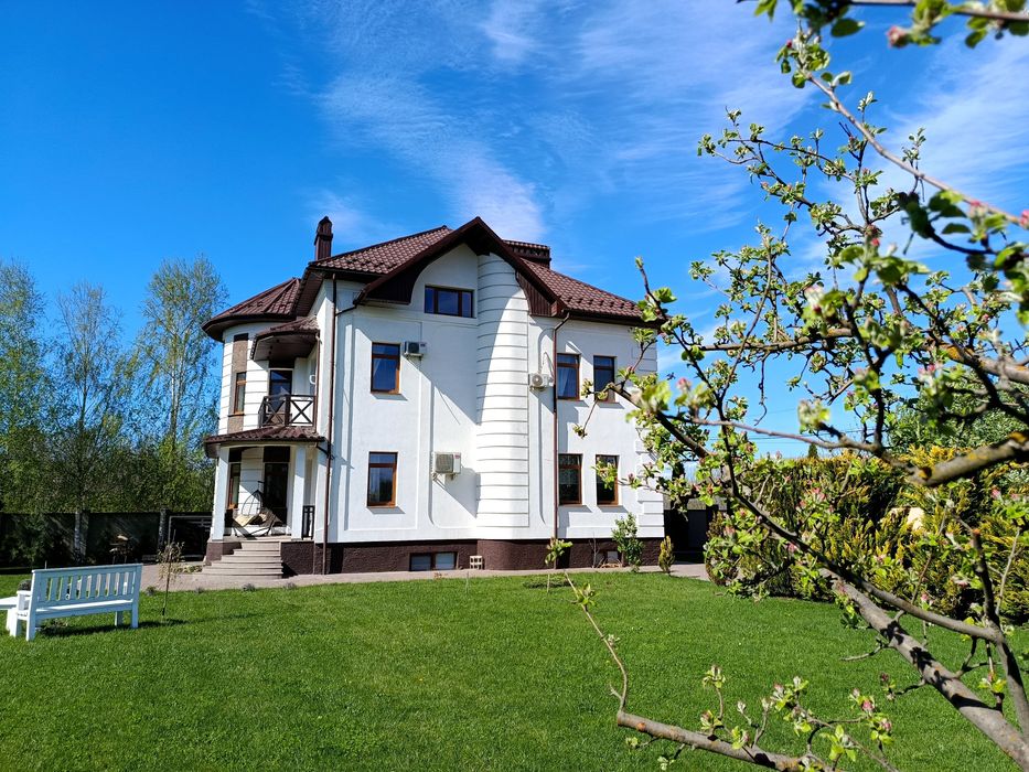 Продаж розкішної  вілли 350м2 для щасливої родини (Чернівці )