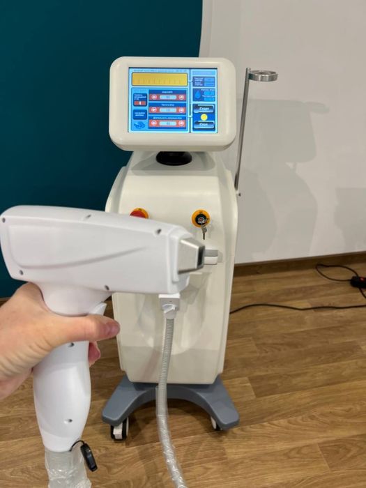 Діодний апарат для лазерної епіляції з гарантією заміни за 48 годин.