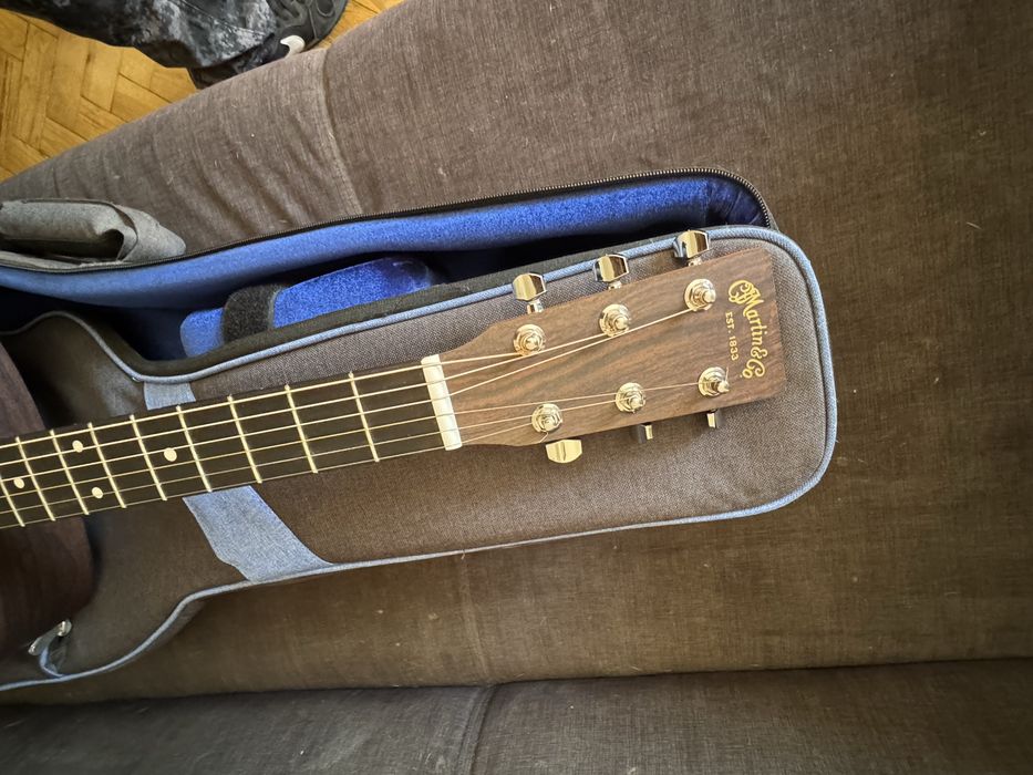 Guitarra martin D-X2E