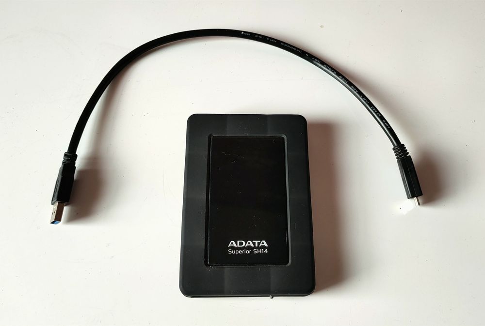 Внешний жесткий диск ADATA SH14 750GB ASH14-750GU3-CBK 2.5 USB 3.0