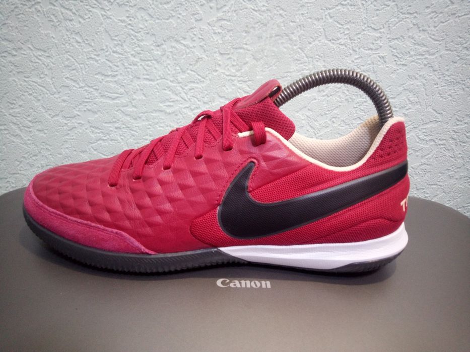 Футзалки сороконожки Nike