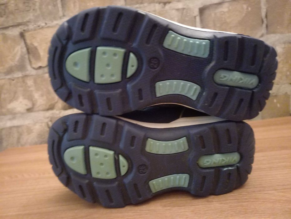 Ботинки зимние Viking Beito GTX на мальчика размер 26.