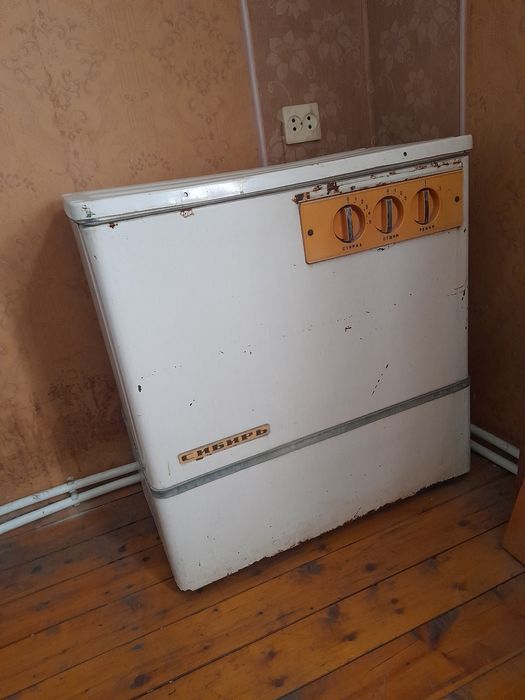 Стиральная машина Сибирь старая 60е годы