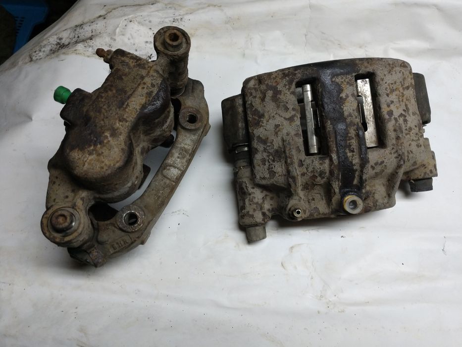 Суппорт тормозной со скобой Ford Transit 2,5 на 14' .