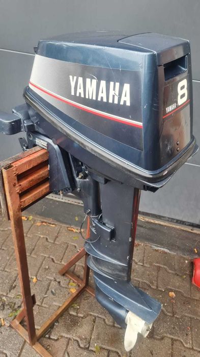 Silnik zaburtowy Yamaha 8 2t stopa L ładowanie