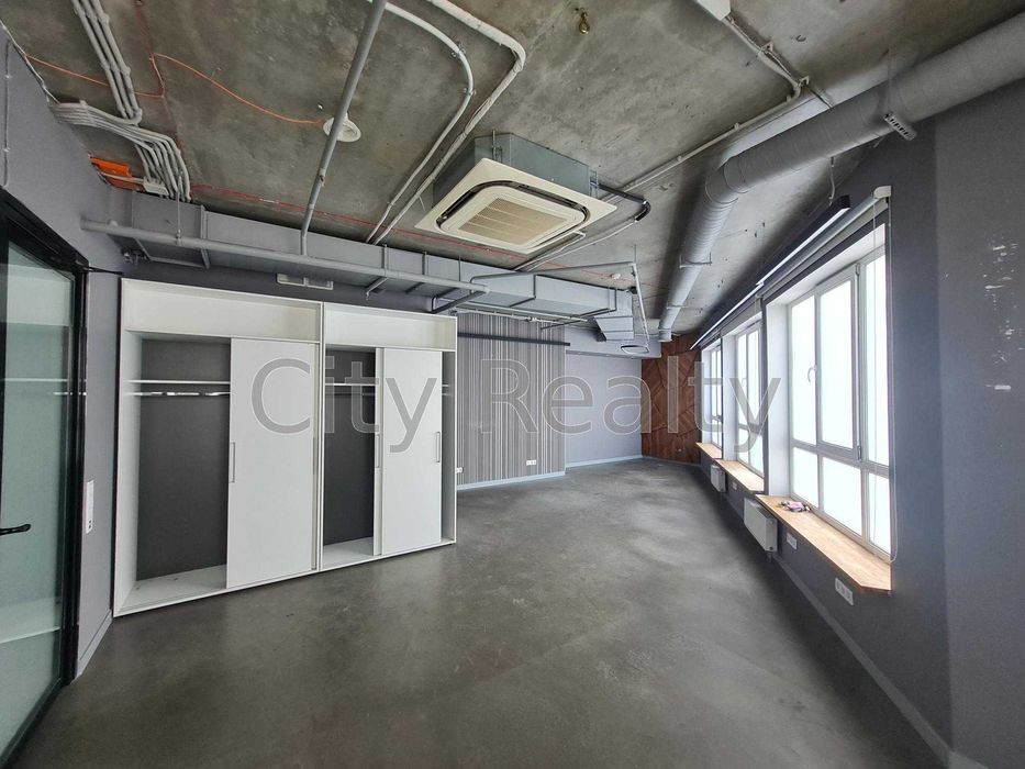 Офіс 1237 м.кв Вул. Саксаганського 70А Голосіївський метро Університет