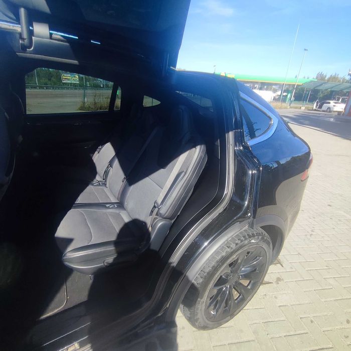 Tesla мобіл Х 90D 2017P