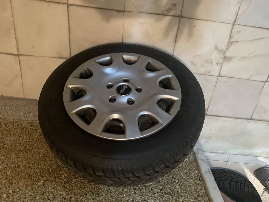 4 jantes 15” mini cooper c/ pneus quase novos