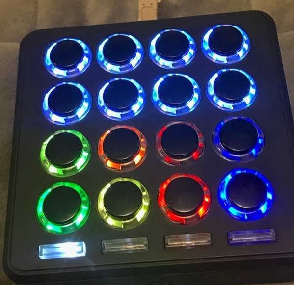 2 x Midi fighters 16 3D DJ Techtools