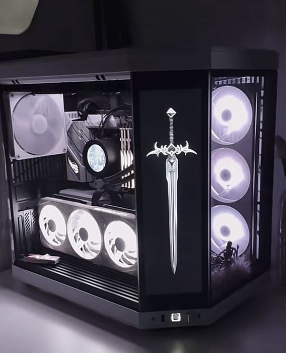 Komputer gamingowy -  Hyte Y70 Touch z ekranem dotykowym (negocjacja)