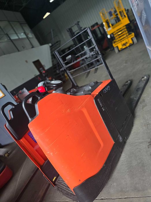 Porta paletes eletrico com garfos compridos