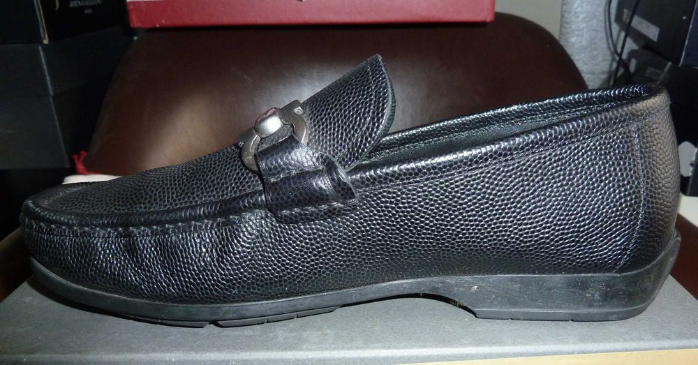 Sapatos novos italianos Salvatore Ferragamo 40