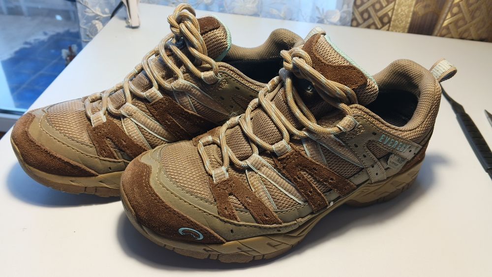 Кросівки EVEREST