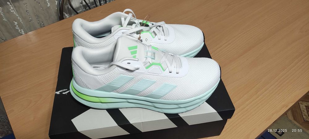 Кросівки Adidas Galaxy 7 Running Shoes