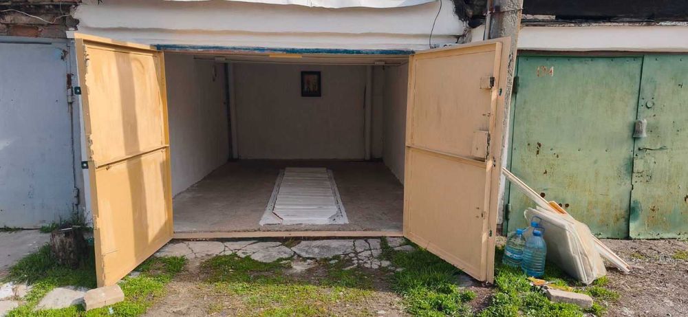 Гараж в гарному стані