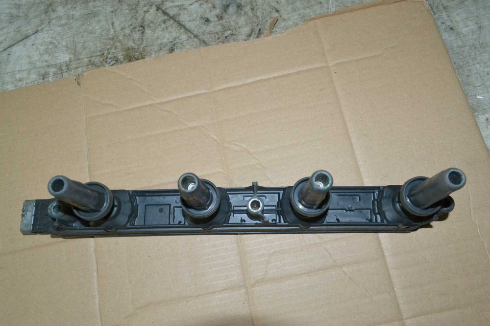 Котушка запалювання peugeot 307-407 Citroen C4-C5 1.8-2.0 бензин