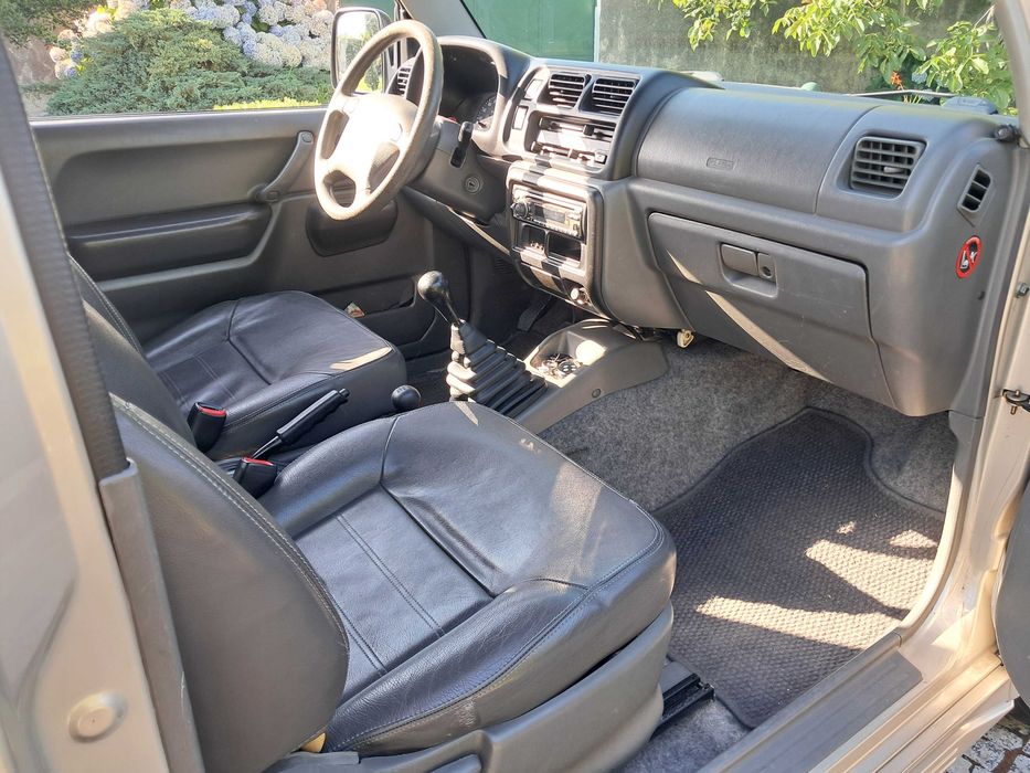 Jipe Suzuky Jimny Ano 2000 / 118 mil km