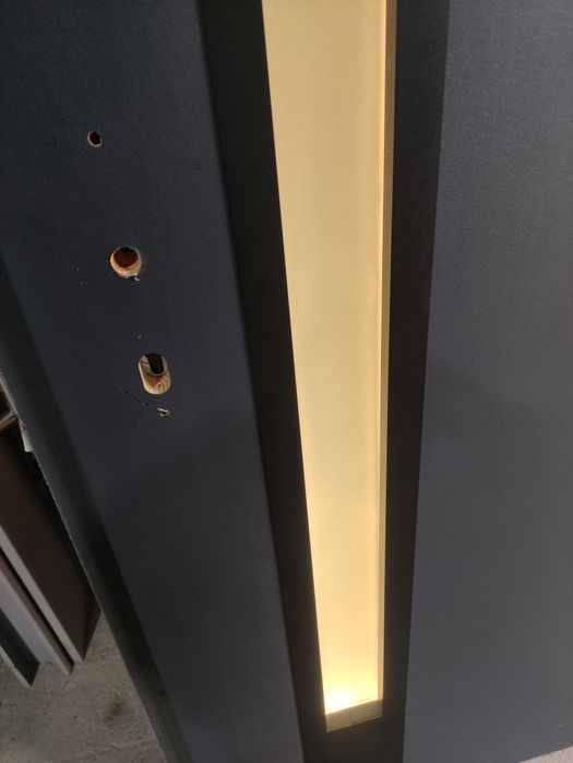 Drzwi zewnętrzne ,klatkowe